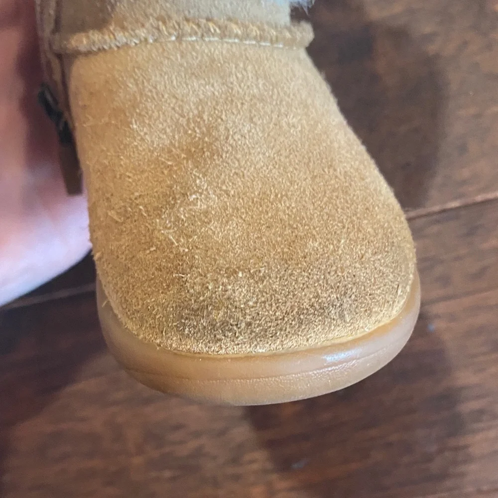 UGG Kids Boots in Tan and Cream